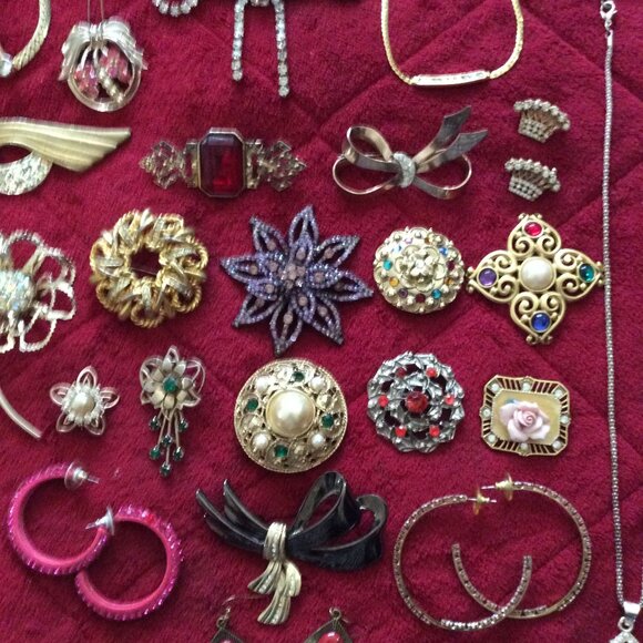 43 Piece Lot of Retro & Vintage Rhinestone Jewelry for the Collector - Picture 6 of 11
